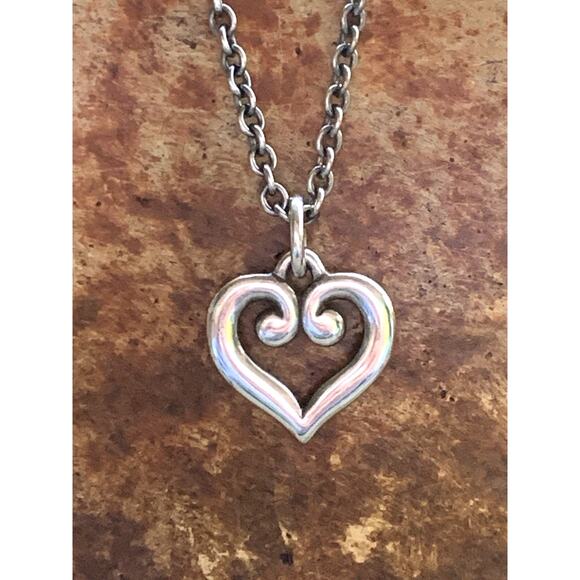 James Avery Retired Sterling Slvr Scrolled Heart Pendant & 18 Inch JA Cable Chai - Picture 3 of 8